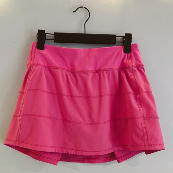 Lulu Lemon Pace Rival Mid-Rise Sonic Pink Tennis Skirt NWOT Size 4 Tall - Picture 2 of 7